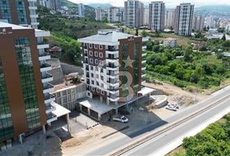 CB LİKA'DAN YILDIZLI ANA YOL ÜZERİ SATILIK DÜKKANLAR — TRABZON / AKÇAABAT / YILDIZLI-ORTAMAHALLE — Satılık — Coldwell Banker Lika ilanı